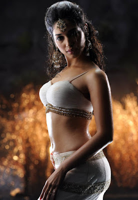 tamanna latest hot navel show pictures