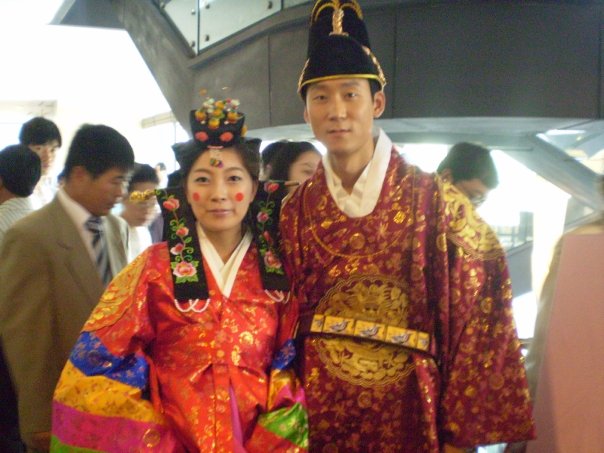 1 Traditional weddings Weddings that follow Korean cultural marital 