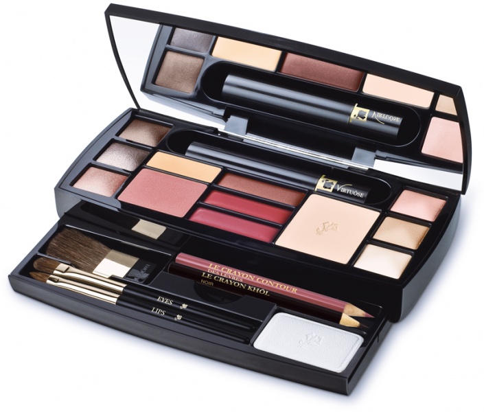 Lancome Absolue Voyage Complete Make-Up Palette's, Upper decker includes :