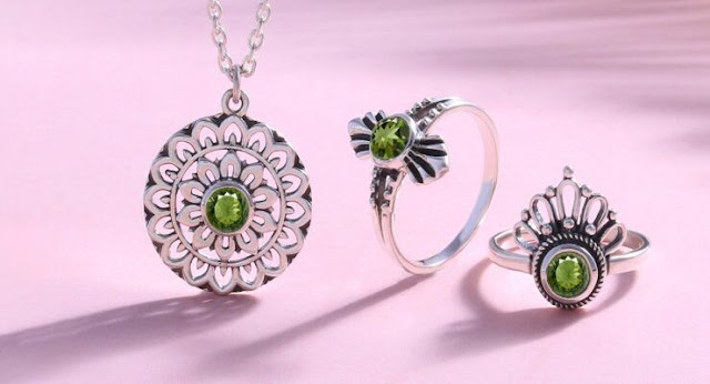 MOLDAVITE JEWELRY: UNVEILING THE MYSTIQUE OF CELESTIAL GREEN