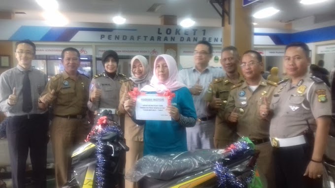  Wow...Bayar Pajak di Samsat Cinere Dapat Hadiah Sepeda Motor