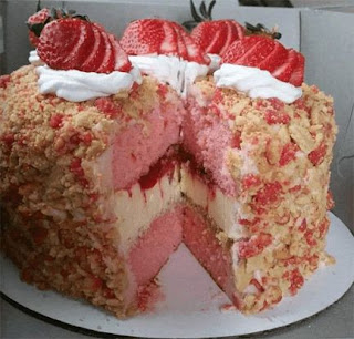 Strawberry shortcake cheesecake