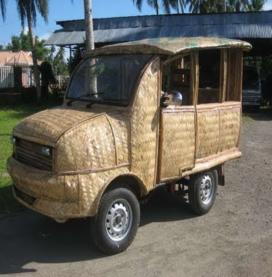 Foto Foto Unik Taksi Yang Terbuat Dari Bambu [ www.BlogApaAja.com ]