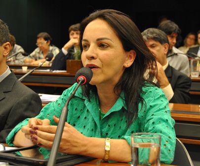 Federação PT, PC do B e PV oficializa candidatura de Rosane Ferreira ao Senado