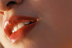 Tips Agar Bibir Merah dan Merona