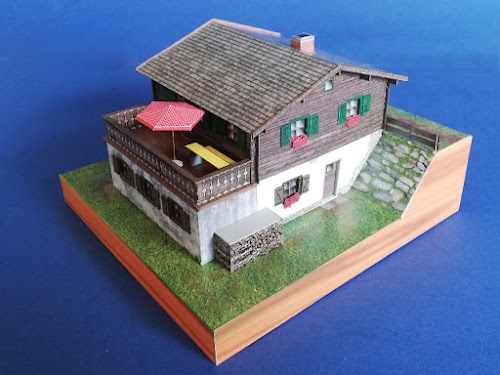 Kartonmodell 1:100 Almhütte Salzburger Land / Jausenstation