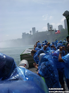 Self-driving tour in the United States and Canada | Maid of the Mist of Niagara Falls, USA