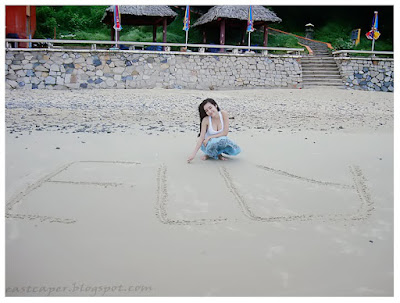 Elly Tran Ha and the sea