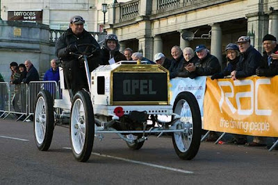 vintage cars in England photos - old cars gallery