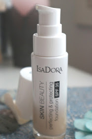 IsaDora Skin Beauty perfecting & protecting foundation