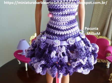 Vestidinho de Croche Com Pontas de Flores Para Barbie Por Pecunia MillioM 36