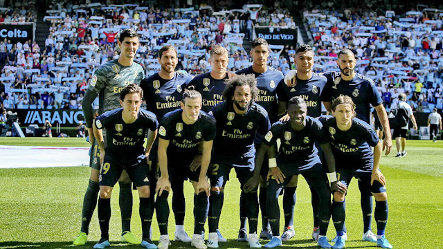 REAL MADRID C. F. Temporada 2019-20. Courtois, Sergio Ramos, Kroos, Varane, Casemiro y Benzema; Odriozola, Gareth Bale, Marcelo, Vinicius y Modric. REAL CLUB CELTA DE VIGO 1 (Iker Losada) REAL MADRID C. F. 3 (Benzema, Kroos, Lucas Vázquez). 17/08/2019. Campeonato de Liga de 1ª División, jornada 1. Vigo, Pontevedra, estadio de Balaídos.