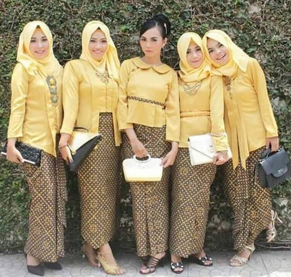 Trend Baju Muslim  Kebaya  Modern  Kombinasi  Batik  untuk 