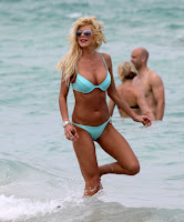 Victoria Silvstedt in Bikini at the Beach in Miami