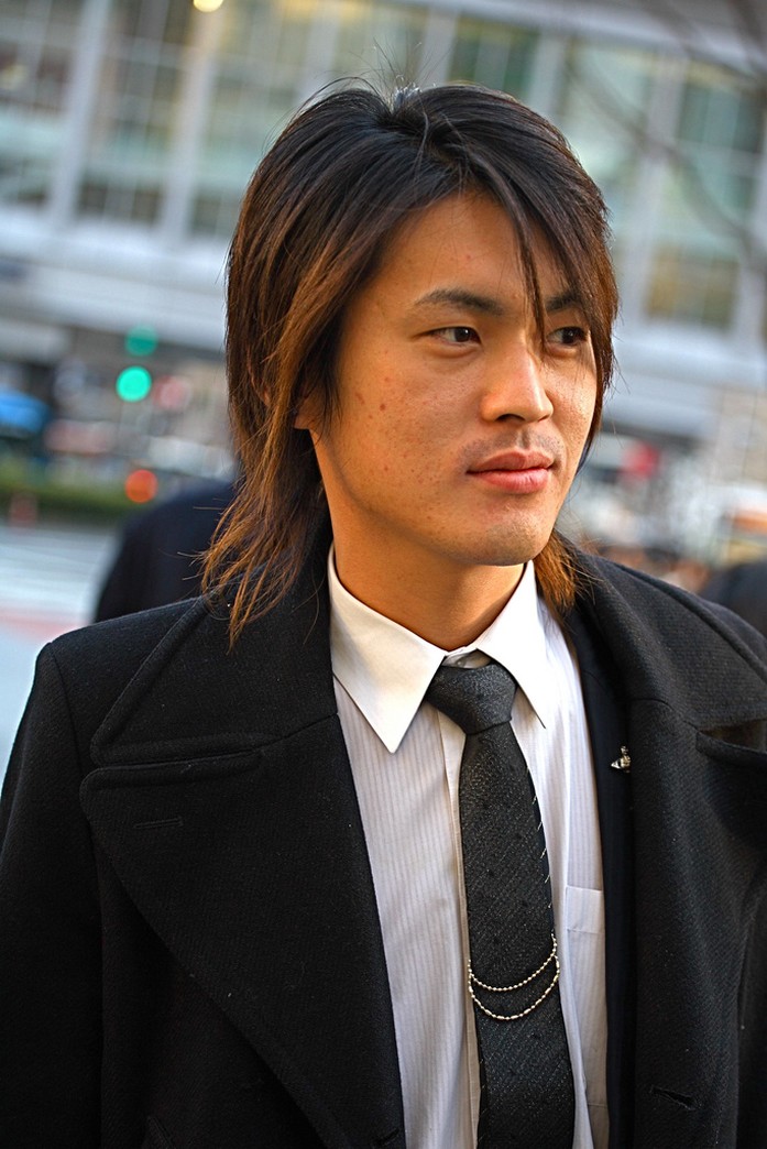 long hairstyles for men 2011. long hairstyles 2011 men.