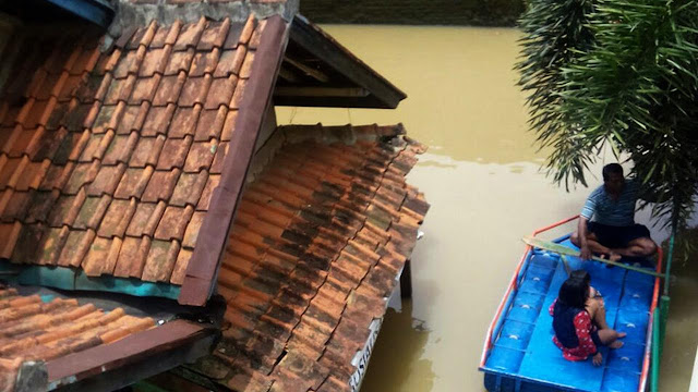  Jumlah Pengungsi Banjir Kabupaten Bandung Terus Bertambah