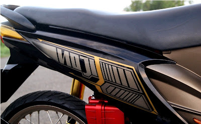  Modifikasi  Motor Honda  Beat  Hitam  MODIFIKASI  MOTOR