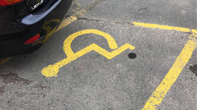 Señal de aparcamiento para personas con discapacidad