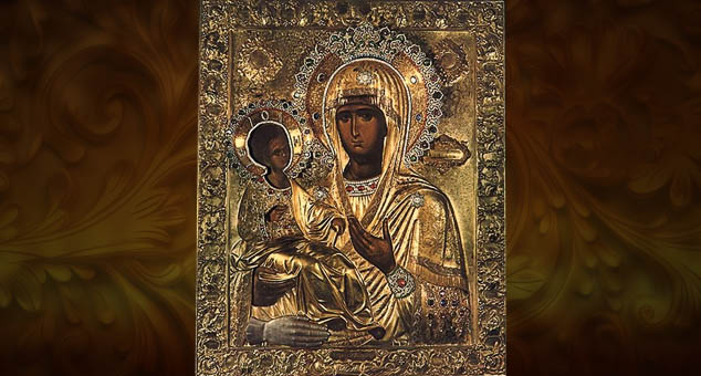 "Пречиста Икона „Тројеручице“ остала је у лаври светог Саве Освећеног све до 13. века, када би дата светом Сави првом архиепископу Српском, заједно са чудотворном Иконом „Млекопитатељнице“."