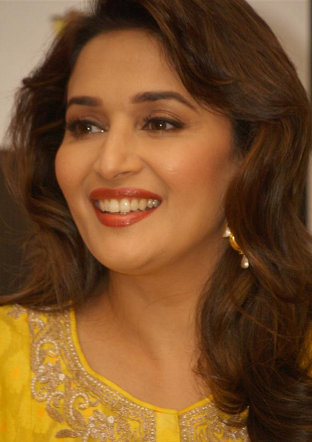 Most Popular Celebrities Madhuri Dixit HD Wallpapers