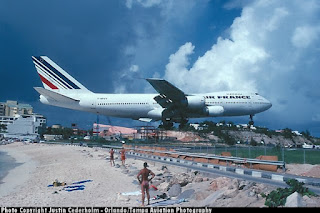 Bandara Princess Juliana International Airport, St Maarten, Karibia