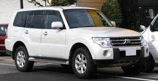 Optez pour le Mitsubishi Pajero © image libre de droits Google