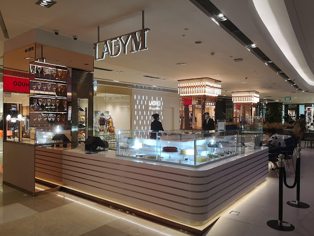 Lady M Champagne Bar