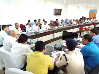 सड़क सुरक्षा समिति की बैठक में दुर्घटनाओं को रोकने पर की गई चर्चा