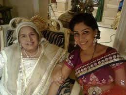 priya kapoor with her dadi