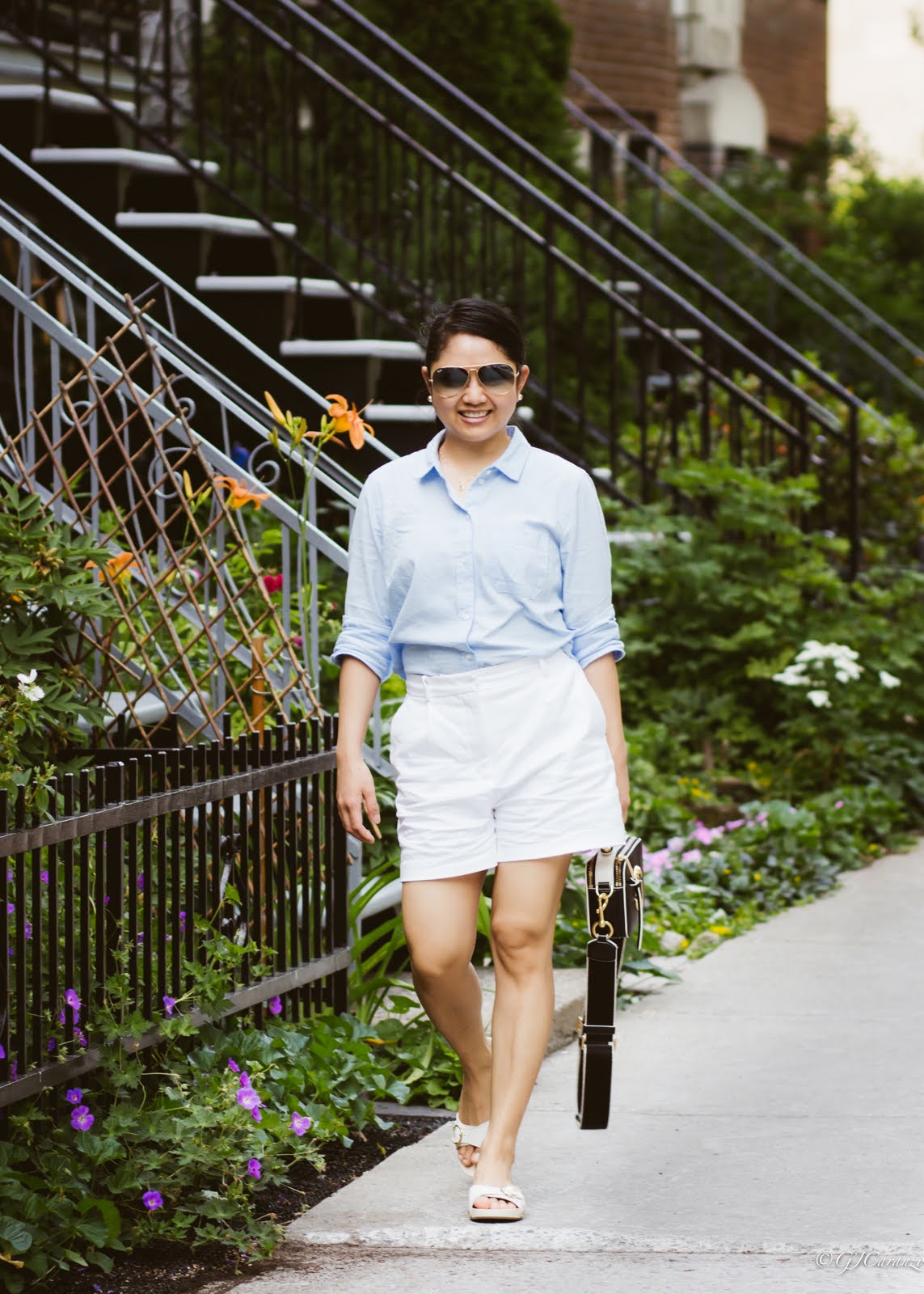 old navy light blue shirt_zara white shorts_coach bleeker sandals_marc jacobs sure shot bag_rayban aviator sunglasses in blue | petite fashion