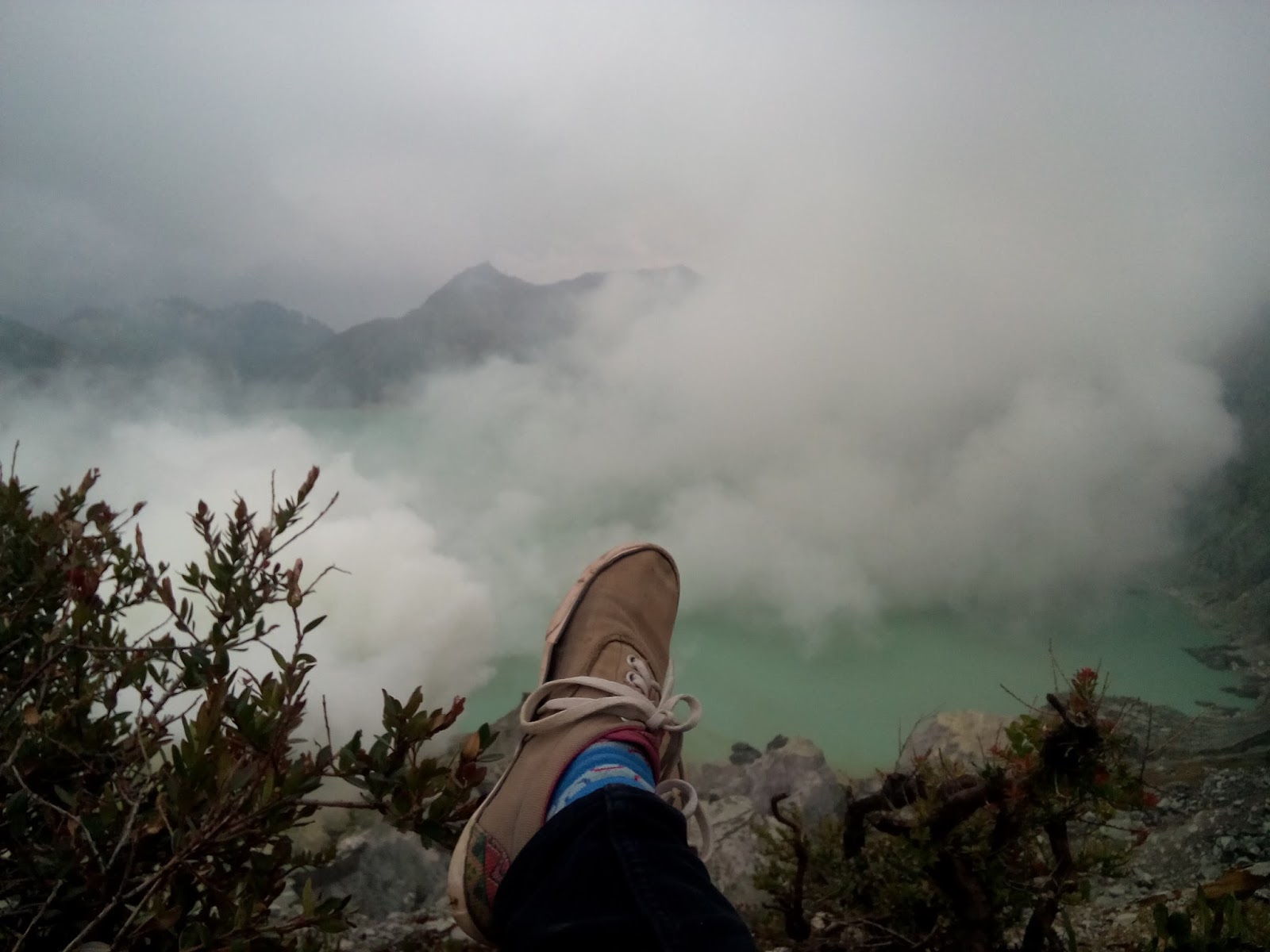 MOUNTAIN KAWAH IJEN DENGAN PEMANDANGAN ANTIMAINSTREM TAK TERLUPAKAN