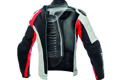 Jaket Touring Motor Yang Bikin Cewe Tertarik