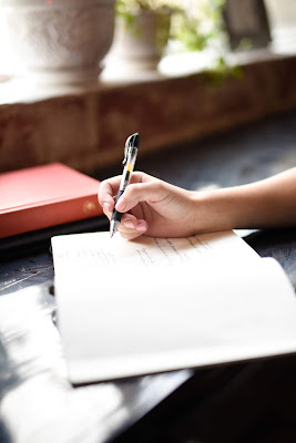 8 simple reasons for committing to your goals in writing - Record | The Urban Bachelor