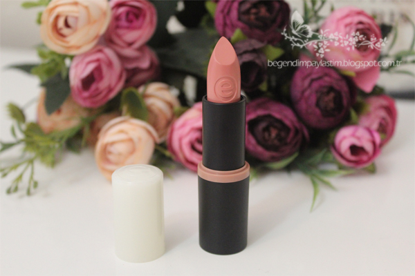 Essence Longlasting Lipstick-Nude Love