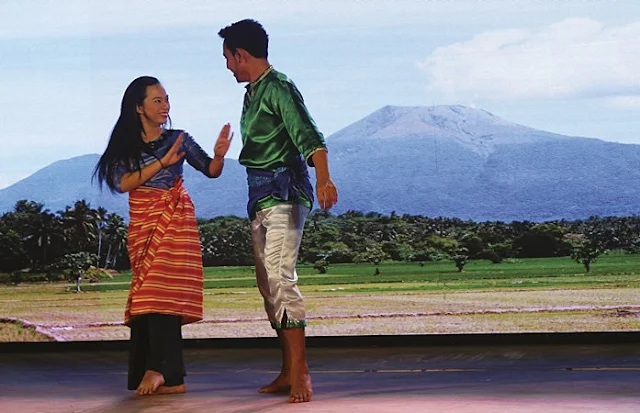 Scene from Si Bulusan nan si Agingay, staged at UP Abelardo Hall