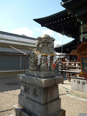 東成区中道の八阪神社狛犬