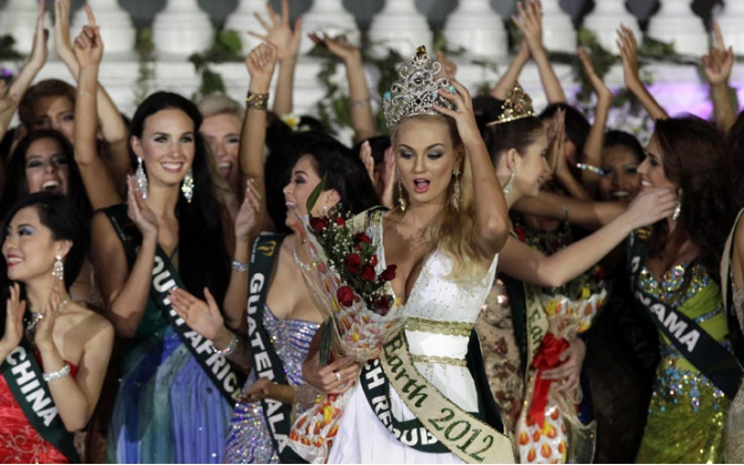 Miss Earth 2012 winner Tereza Fajksova