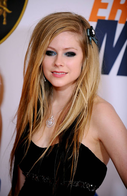 1. Avril Lavigne Hairstyles