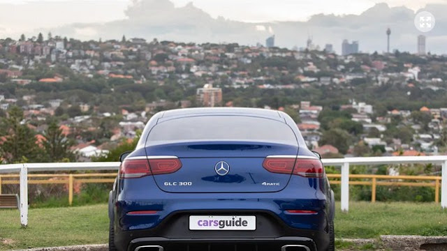 Đánh giá Mercedes-Benz GLC 300 Coupe 2021