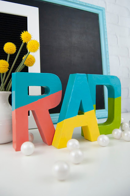 Painted Paper Mache Letters by Jen Gallacher for www.jengallacher.com #papermache #papermacheletters #spraypaint #rustoleum #jengallacher