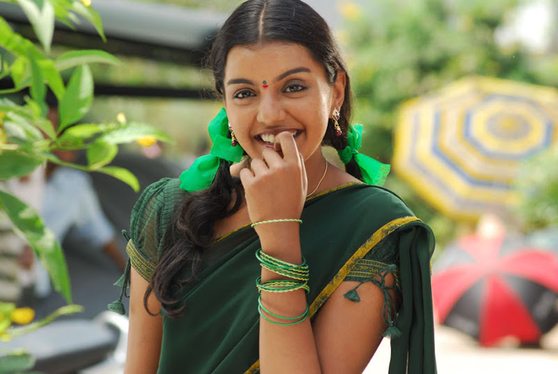 Actress Divya Stills Gallery hot photos