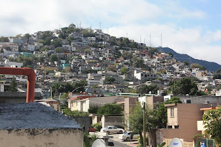 El país de Slim: los pobres a la punta de la montaña, los ricos en lo planito...