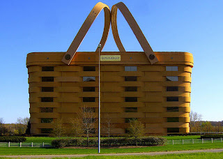 Buildings built by Creativity: The Basket Building ( Ohio , USA )