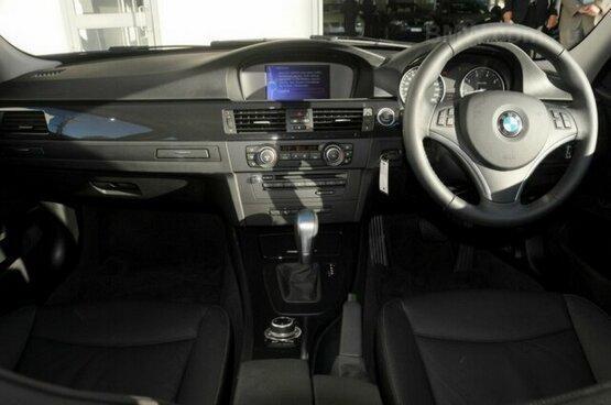 BMW 320I Interior