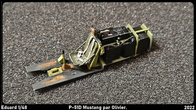 Montage pas à pas de la maquette du P-51D Mustang d'Eduard au 1/48 par Olivier.