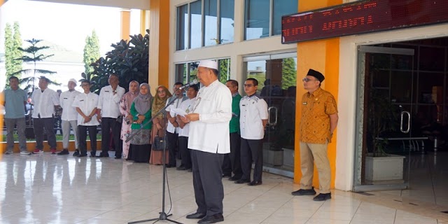 Bupati  Hamsuardi Lepas 141 Kontingen Pasbar Ikuti Penas KTNA XVI di Padang