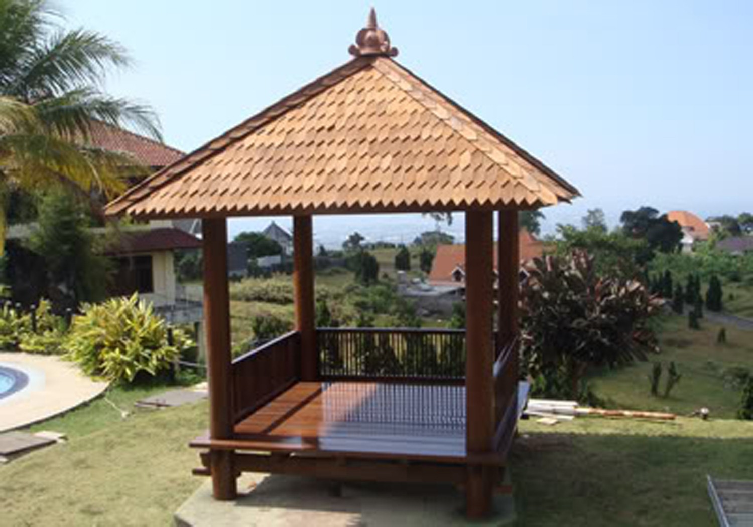 saung bambu  saung kayu  kelapa gajebo dll LOVE GREEN