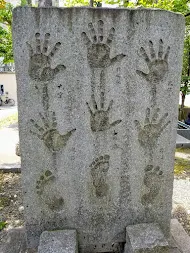 富岡八幡宮の相撲の記念碑