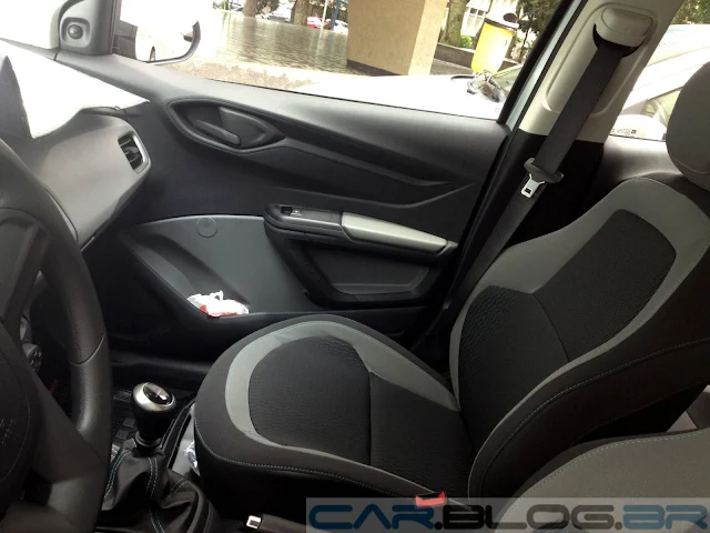 Chevrolet Onix LS 1.0 2013 - Prata - interior