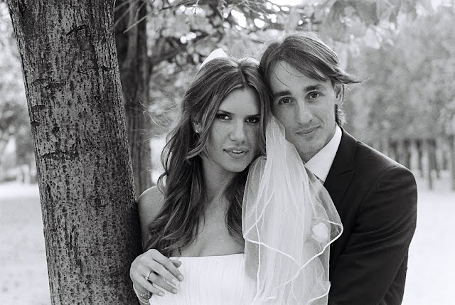 Classic wedding portrait,Paris,plaza athenee,luxury hotel,Avenue Montaigne, portrait photographer